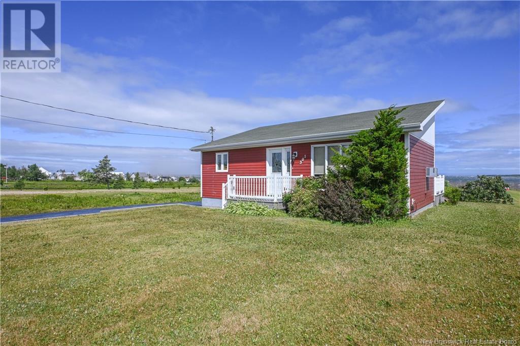 301 Rue De L'ile Street, Caraquet, New Brunswick  E1W 1B5 - Photo 8 - NB123292