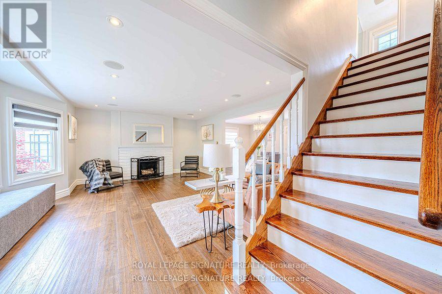 41 Mayo Drive, Toronto, Ontario  M6L 2X4 - Photo 17 - W12306348