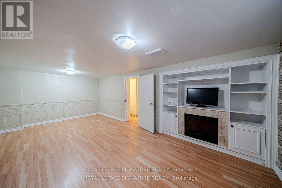 41 Mayo Drive, Toronto, Ontario  M6L 2X4 - Photo 26 - W12306348