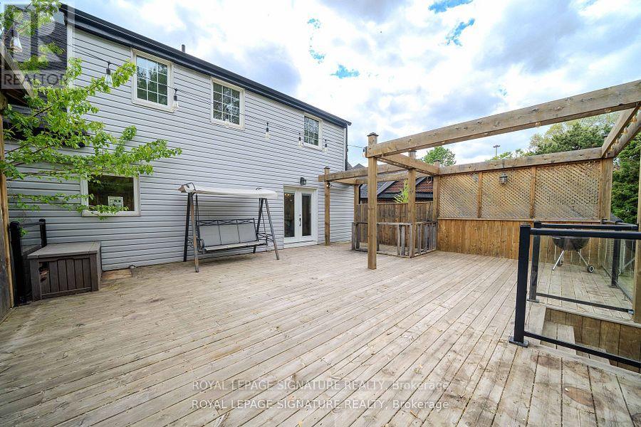 41 Mayo Drive, Toronto, Ontario  M6L 2X4 - Photo 30 - W12306348