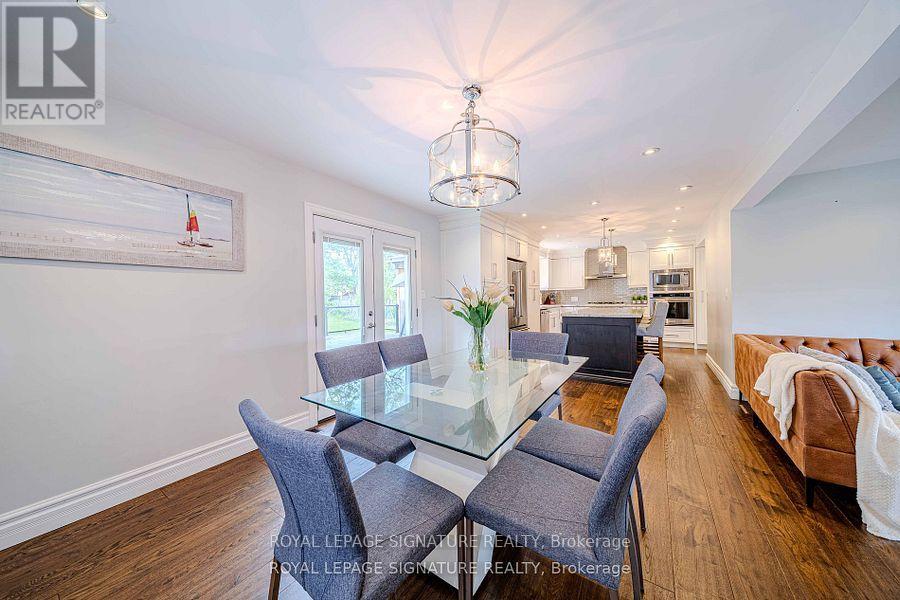 41 Mayo Drive, Toronto, Ontario  M6L 2X4 - Photo 7 - W12306348
