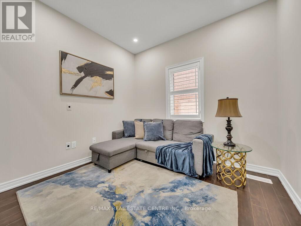 10 Vidal Road, Brampton (Credit Valley), Ontario  L6Y 2X7 - Photo 24 - W12306393