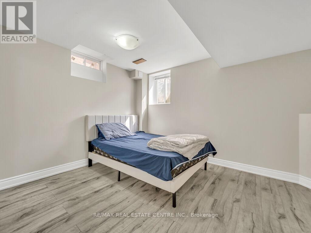 10 Vidal Road, Brampton (Credit Valley), Ontario  L6Y 2X7 - Photo 44 - W12306393