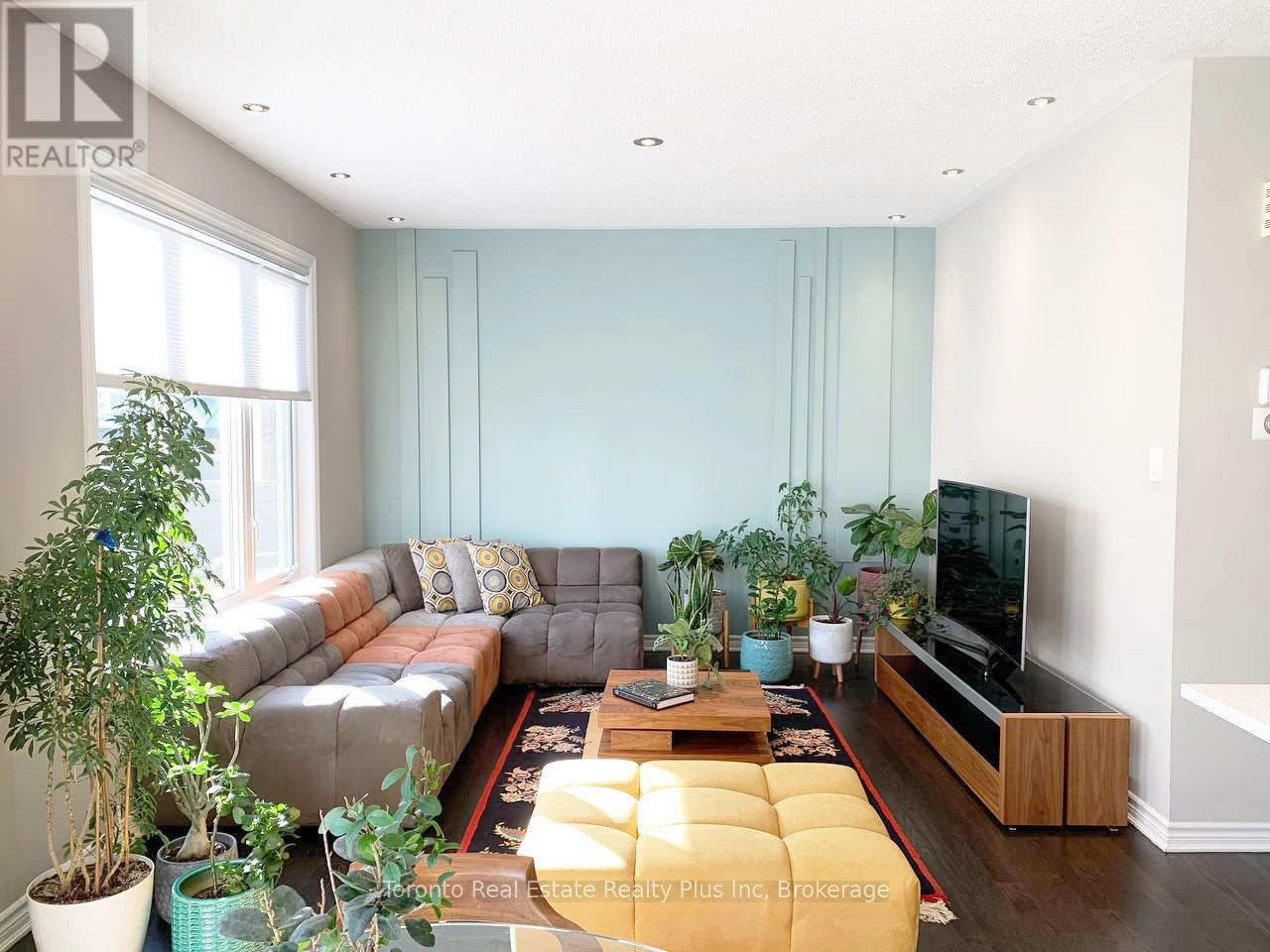 Property at 165 SANTOLINA STREET image 2