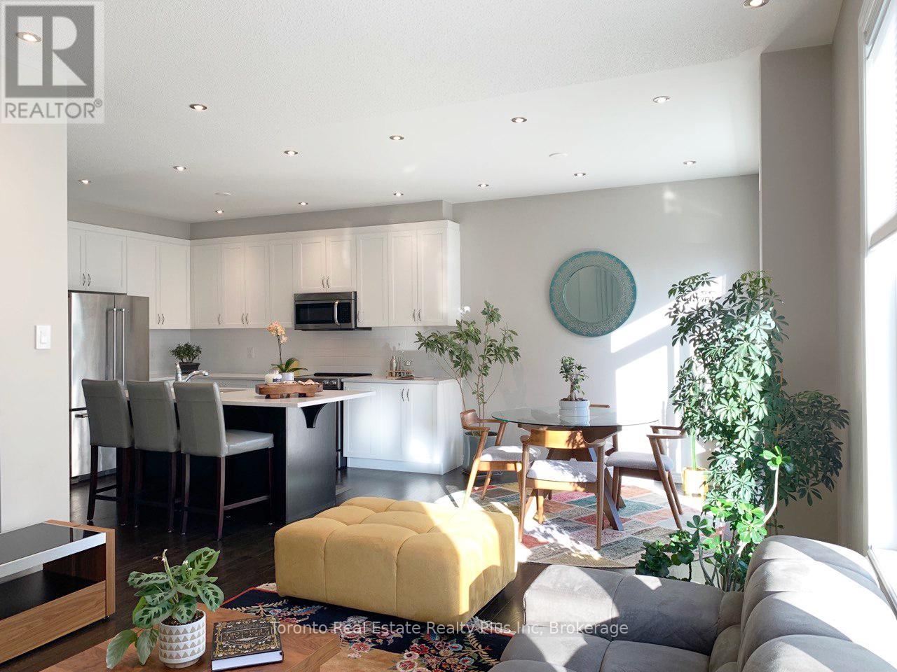 Property at 165 SANTOLINA STREET image 5