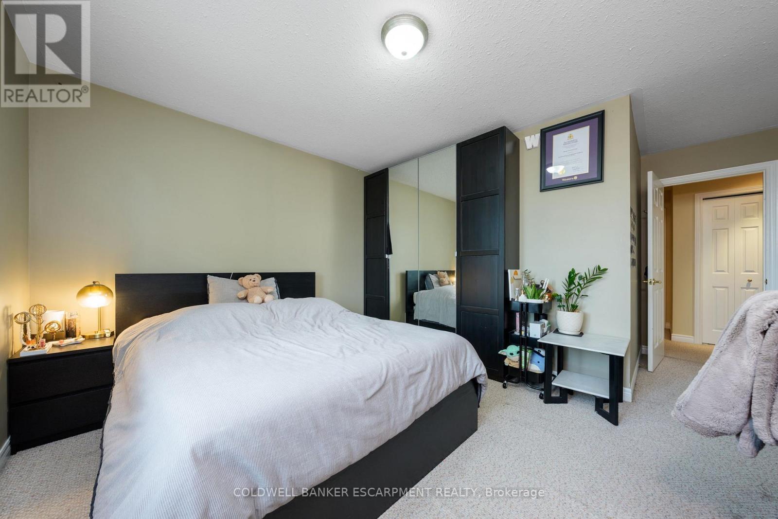 3 Morgan Drive, Halton Hills, Ontario  L7J 2L7 - Photo 28 - W12306420