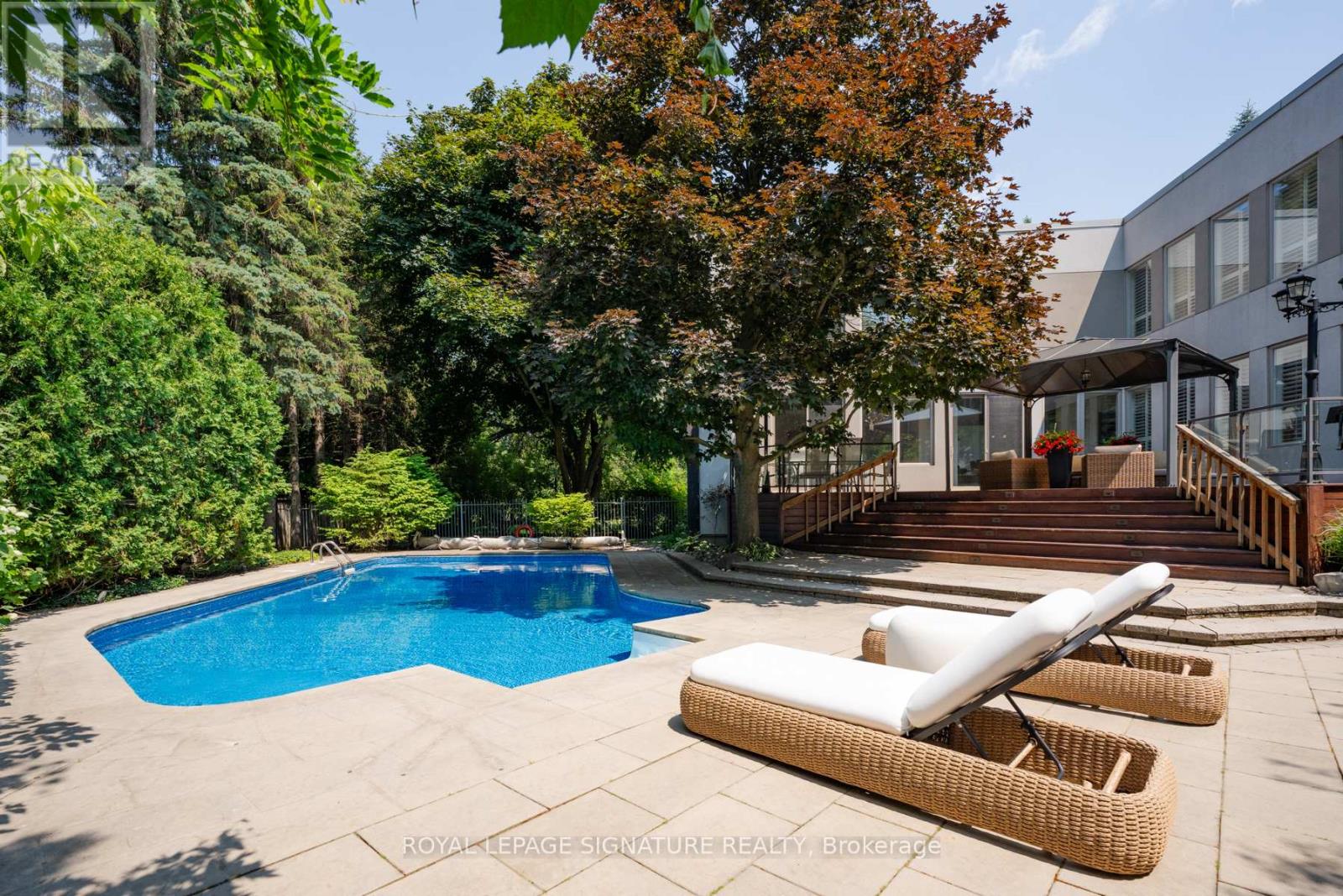 8 HARRISON ROAD, Toronto, Ontario