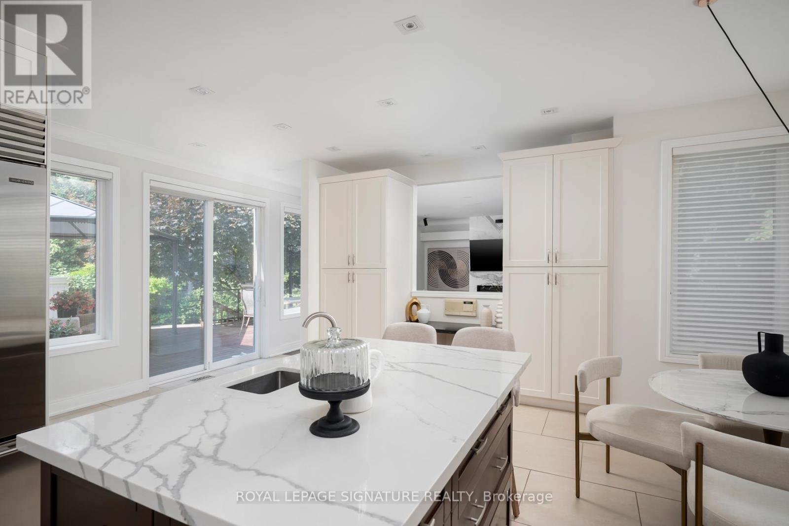 8 Harrison Road, Toronto, Ontario  M2L 1V2 - Photo 17 - C12273585