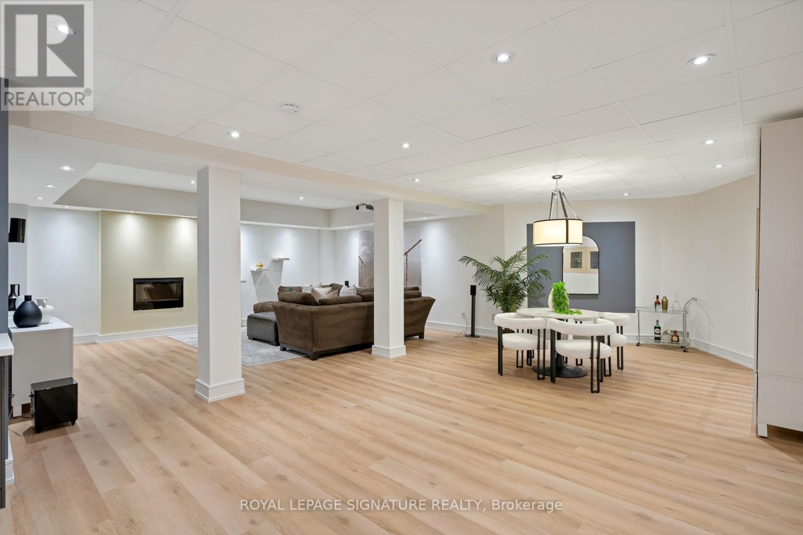 8 Harrison Road, Toronto, Ontario  M2L 1V2 - Photo 35 - C12273585