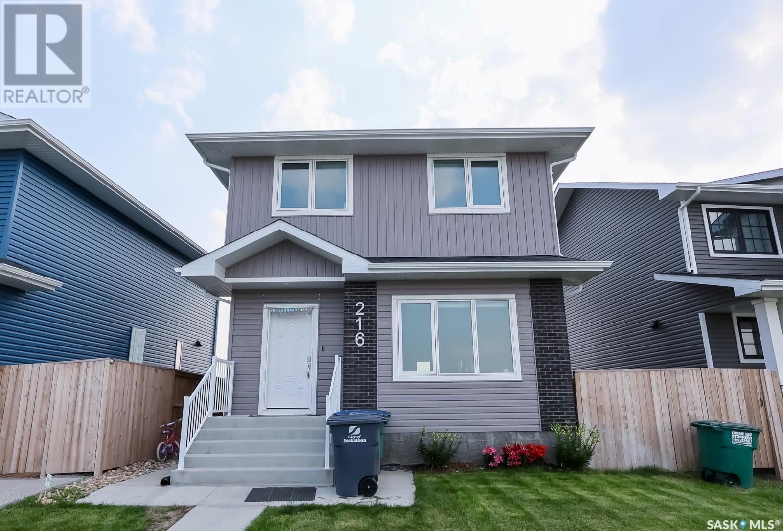 Property at 216 Rosewood BOULEVARD E image 1