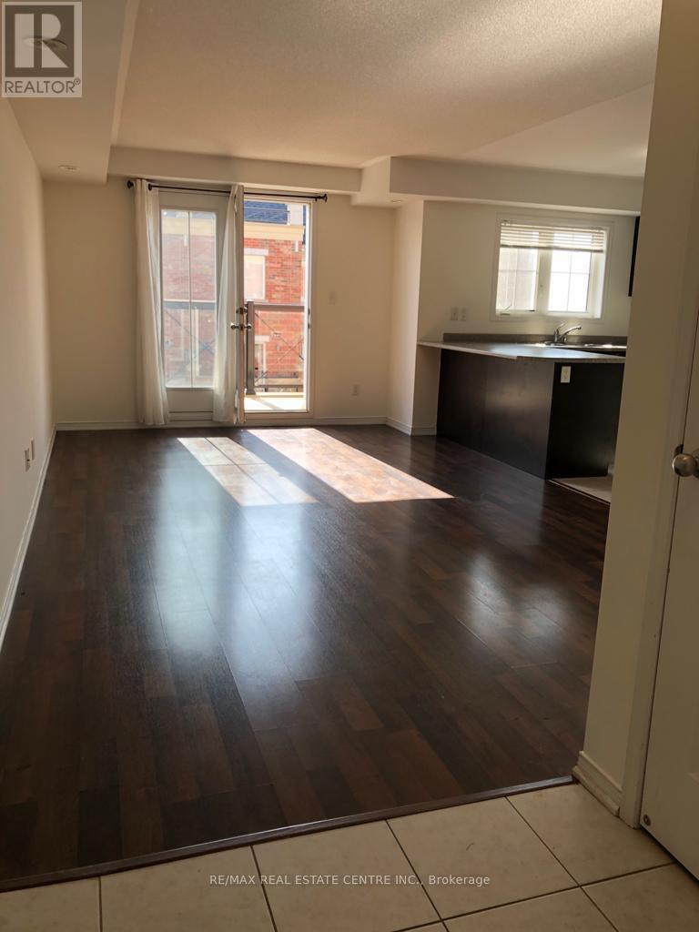 9 - 47 Hays Boulevard, Oakville, Ontario  L6H 0J1 - Photo 7 - W12303761