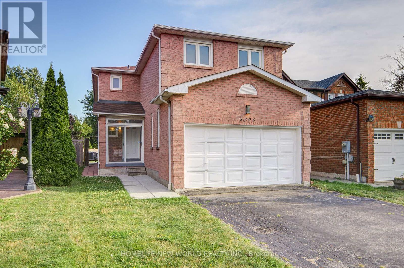 Property at 3296 PILCOM CRESCENT image 1