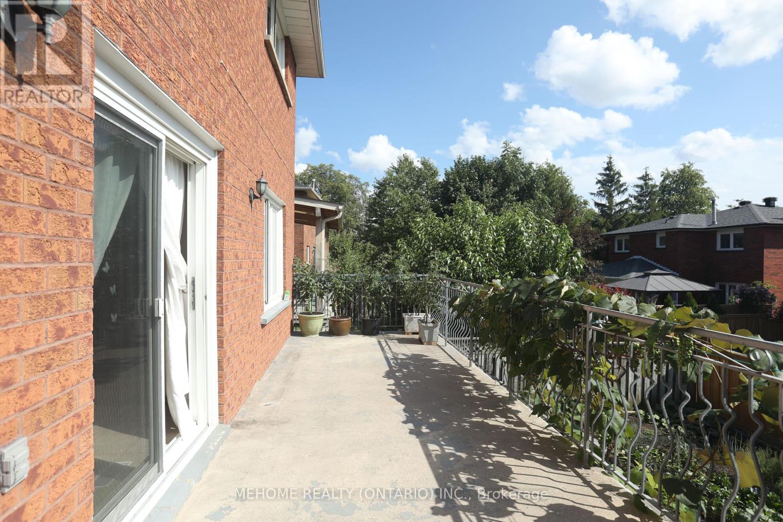 70 Governor Crescent, Vaughan (East Woodbridge), Ontario  L4L 5G7 - Photo 16 - N12306461