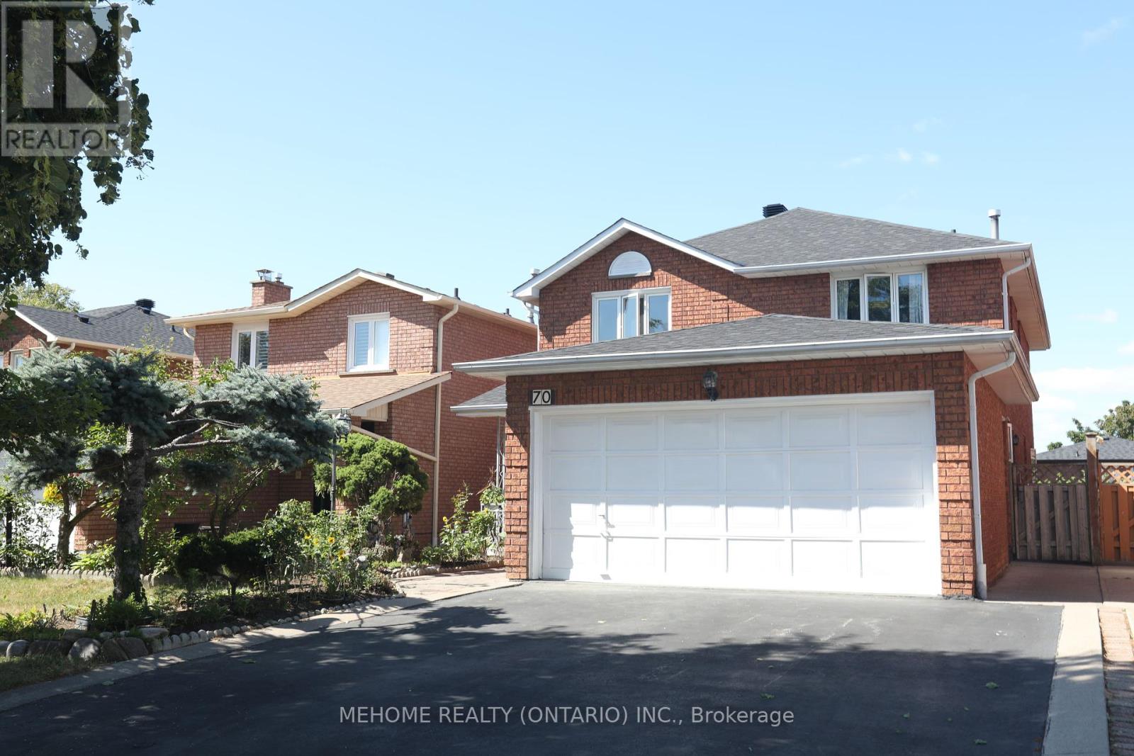 70 Governor Crescent, Vaughan (East Woodbridge), Ontario  L4L 5G7 - Photo 2 - N12306461
