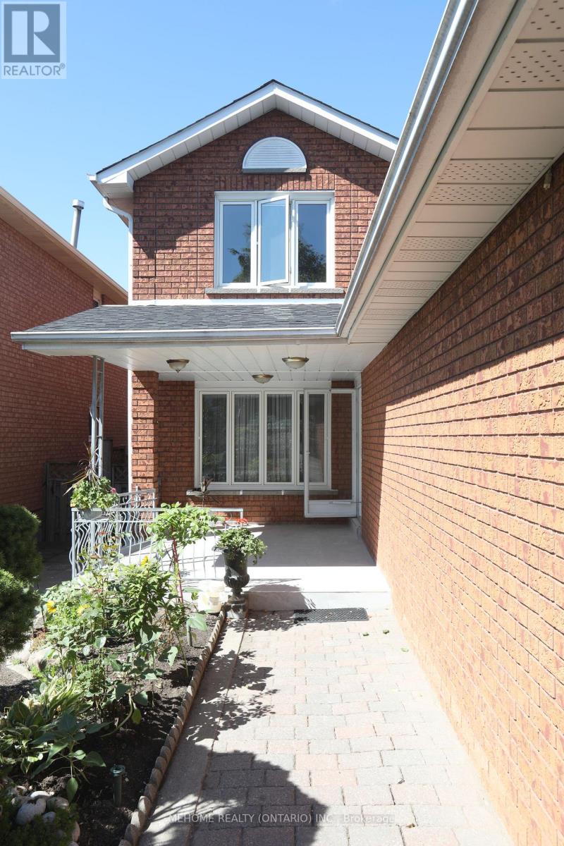 70 Governor Crescent, Vaughan (East Woodbridge), Ontario  L4L 5G7 - Photo 4 - N12306461