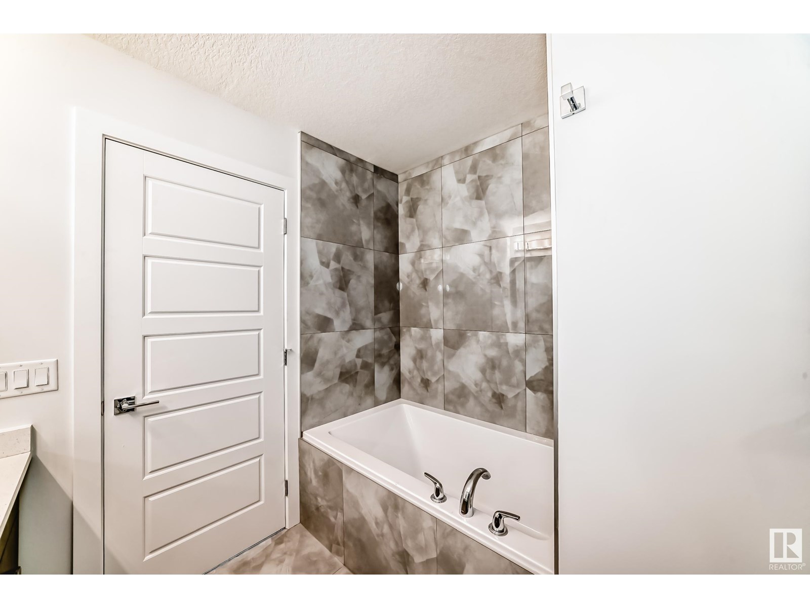 8072 Kiriak Link Li Sw, Edmonton, Alberta  T6W 4V2 - Photo 17 - E4449566
