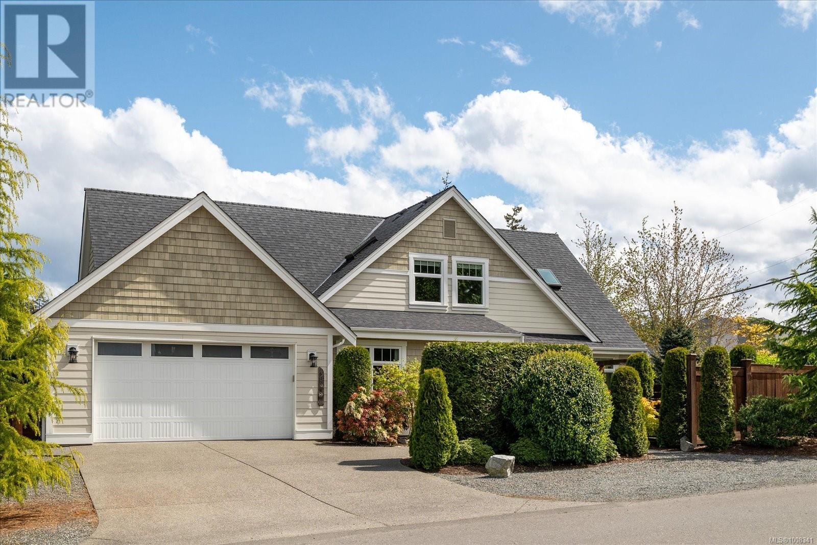 672 Lowry's Rd, Parksville, British Columbia