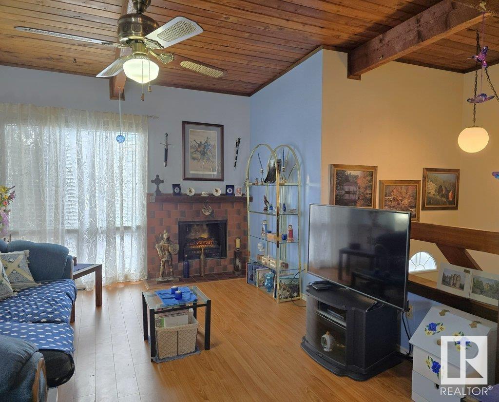 Property at 14 NORTHWOODS VG NW image 5