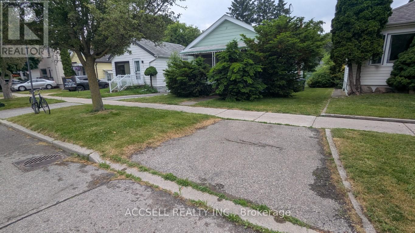 Property at 10 BEXHILL AVENUE image 1