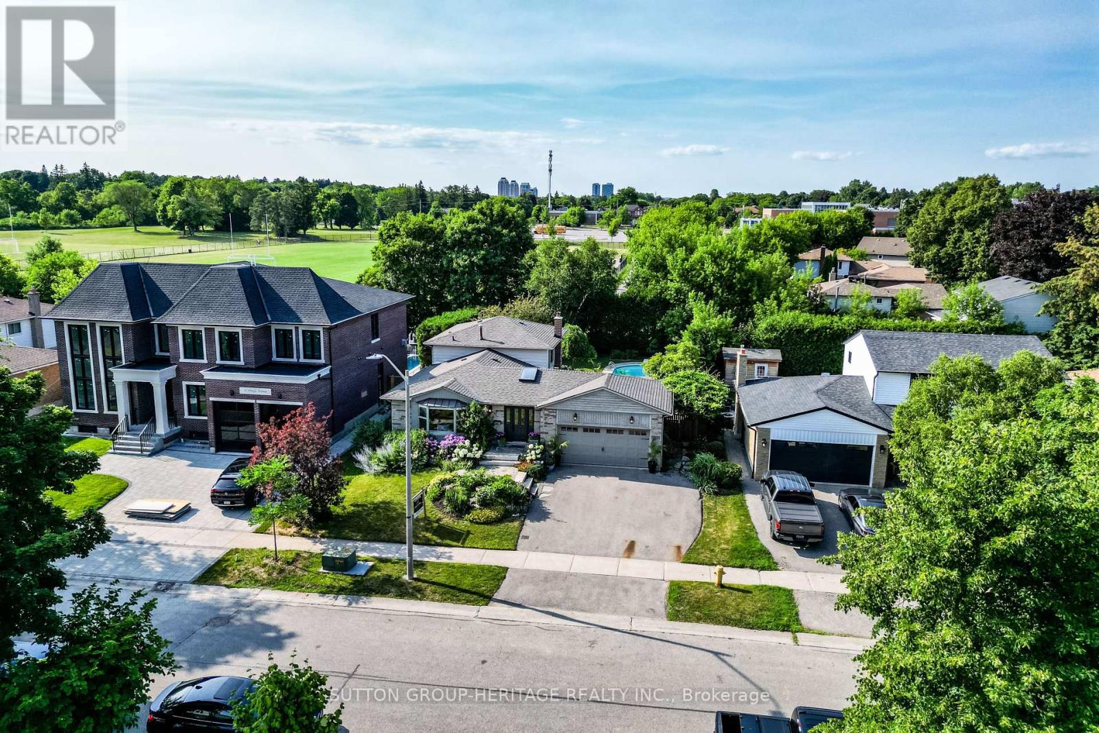 Property at 47 PRINGLE AVENUE image 2