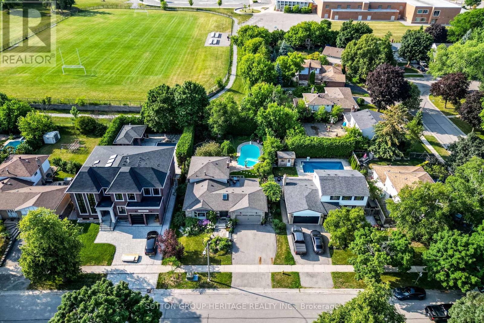 Property at 47 PRINGLE AVENUE image 3