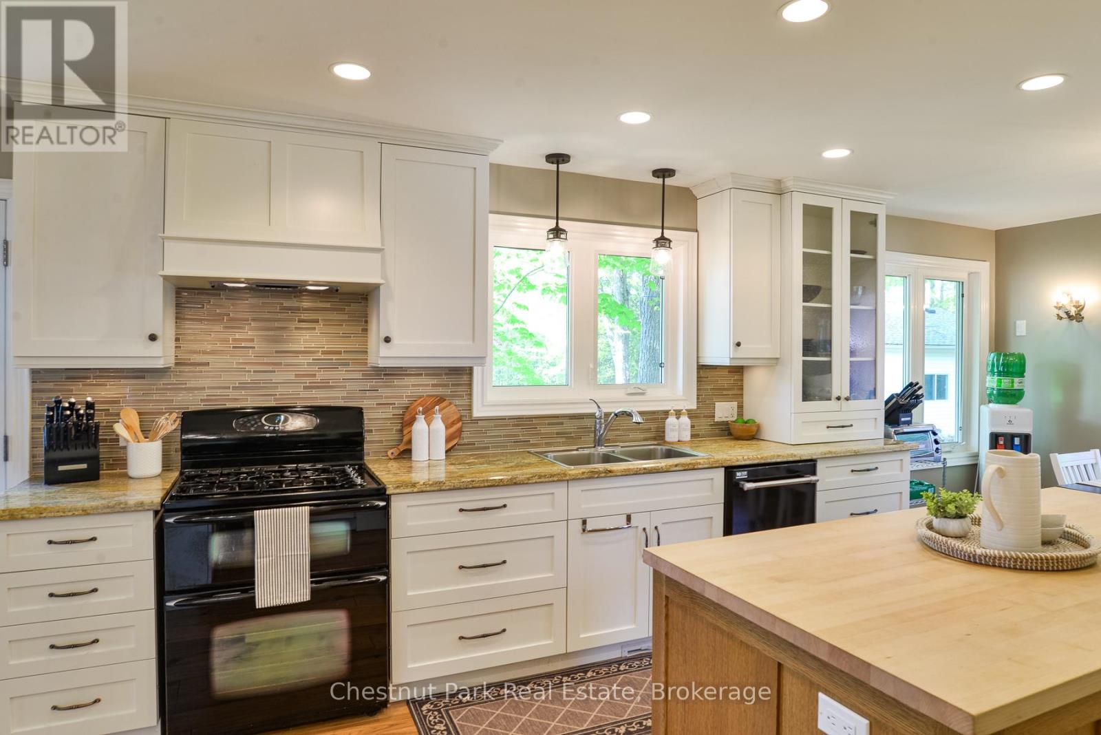 3547 Lauderdale Pt Crescent, Severn, Ontario  P0E 1N0 - Photo 19 - S12306548