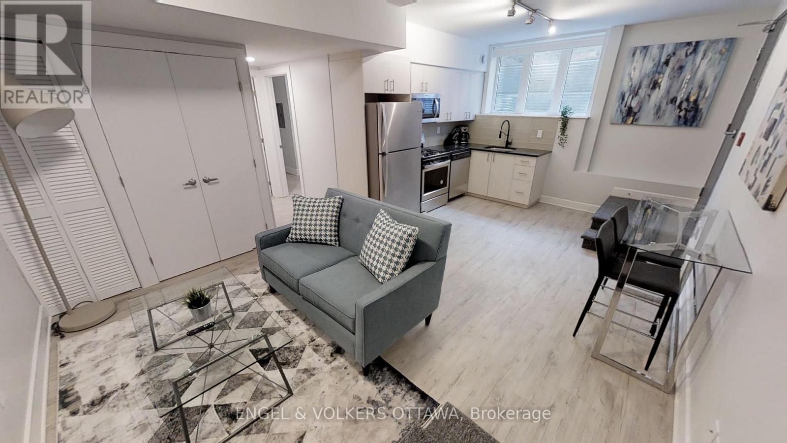 1 - 12 Jolliet Avenue, Ottawa, Ontario  K1L 5H5 - Photo 2 - X12306515