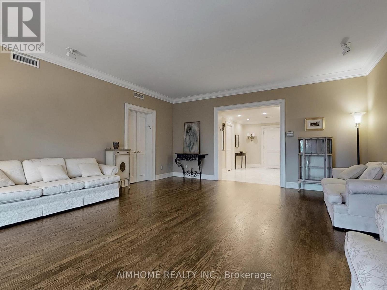 2c - 2 Chedington Place, Toronto, Ontario  M4N 3R5 - Photo 11 - C12306551
