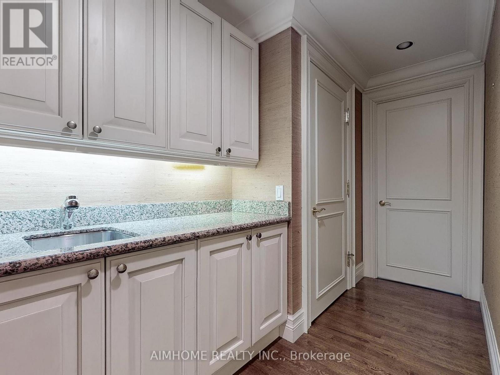 2c - 2 Chedington Place, Toronto, Ontario  M4N 3R5 - Photo 22 - C12306551