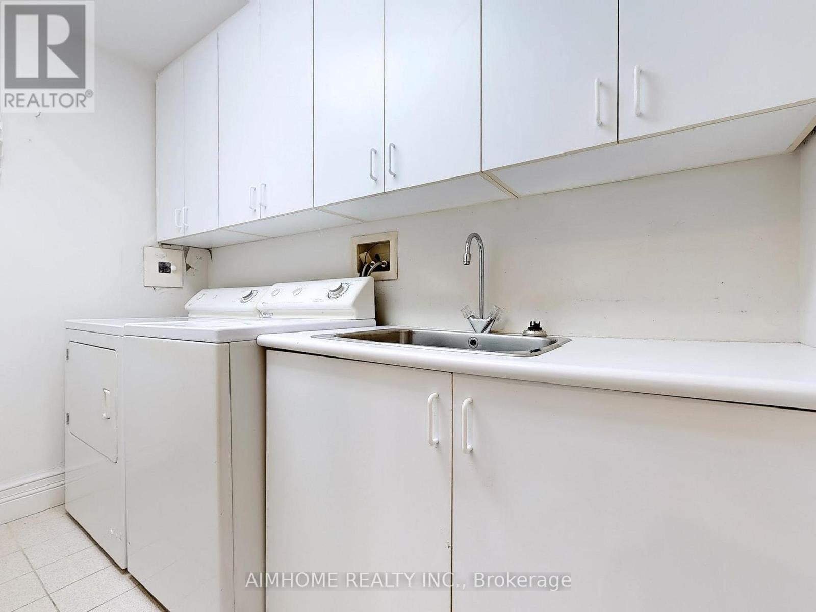 2c - 2 Chedington Place, Toronto, Ontario  M4N 3R5 - Photo 25 - C12306551