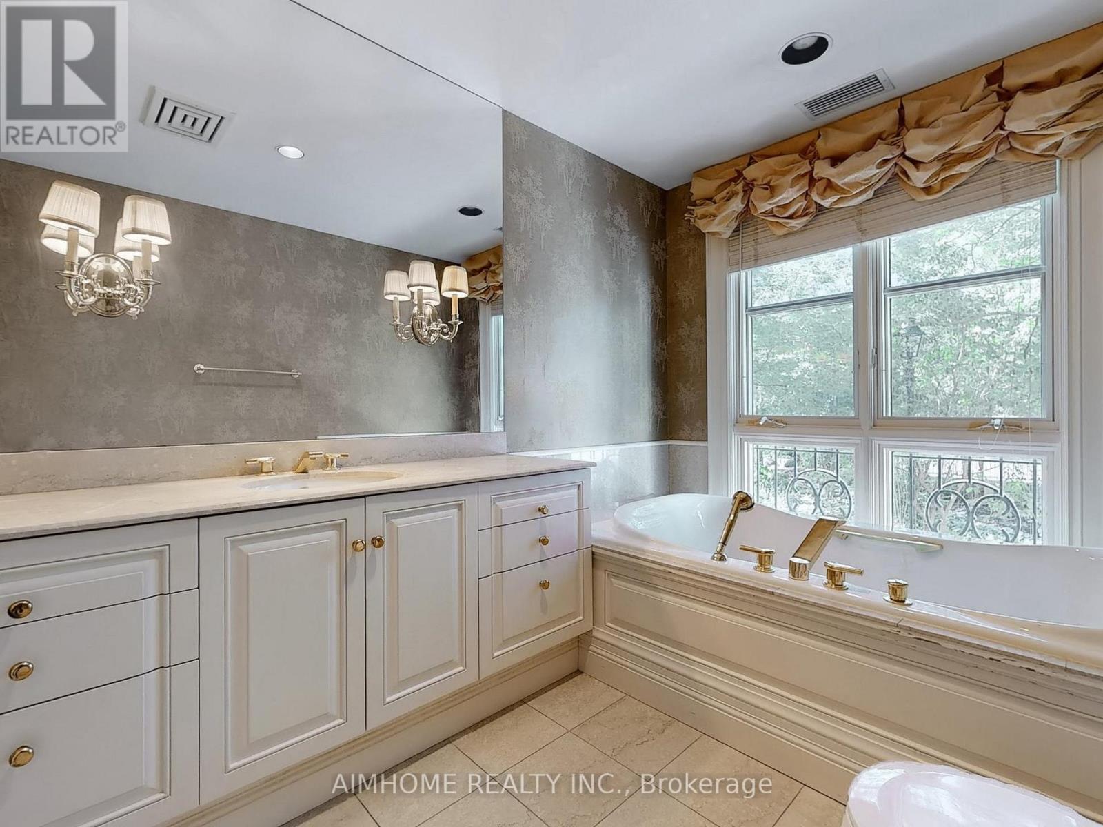 2c - 2 Chedington Place, Toronto, Ontario  M4N 3R5 - Photo 31 - C12306551