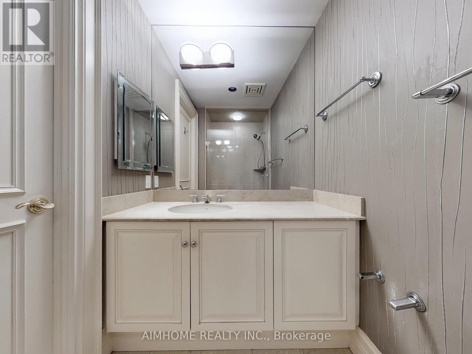 2c - 2 Chedington Place, Toronto, Ontario  M4N 3R5 - Photo 33 - C12306551