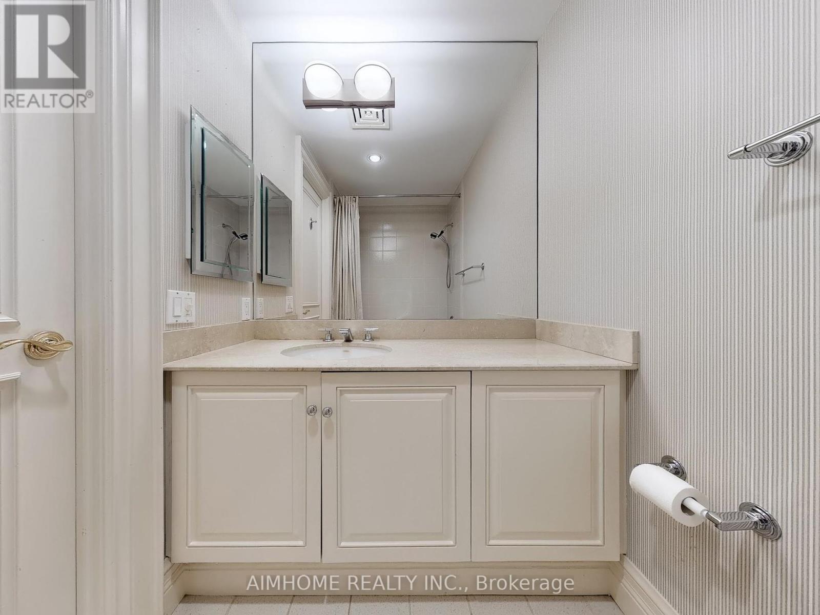 2c - 2 Chedington Place, Toronto, Ontario  M4N 3R5 - Photo 40 - C12306551