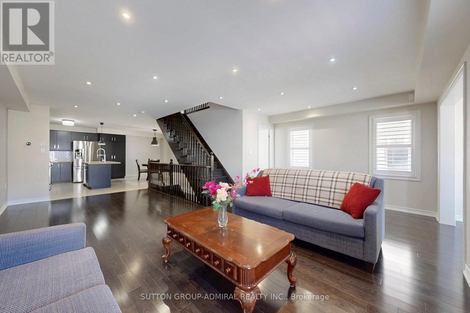 35 Pringdale Gardens Circle, Toronto, Ontario  M1J 0B1 - Photo 14 - E12306525