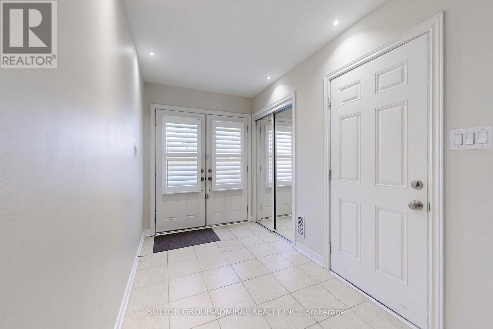 Property at 35 PRINGDALE GARDENS CIRCLE image 4