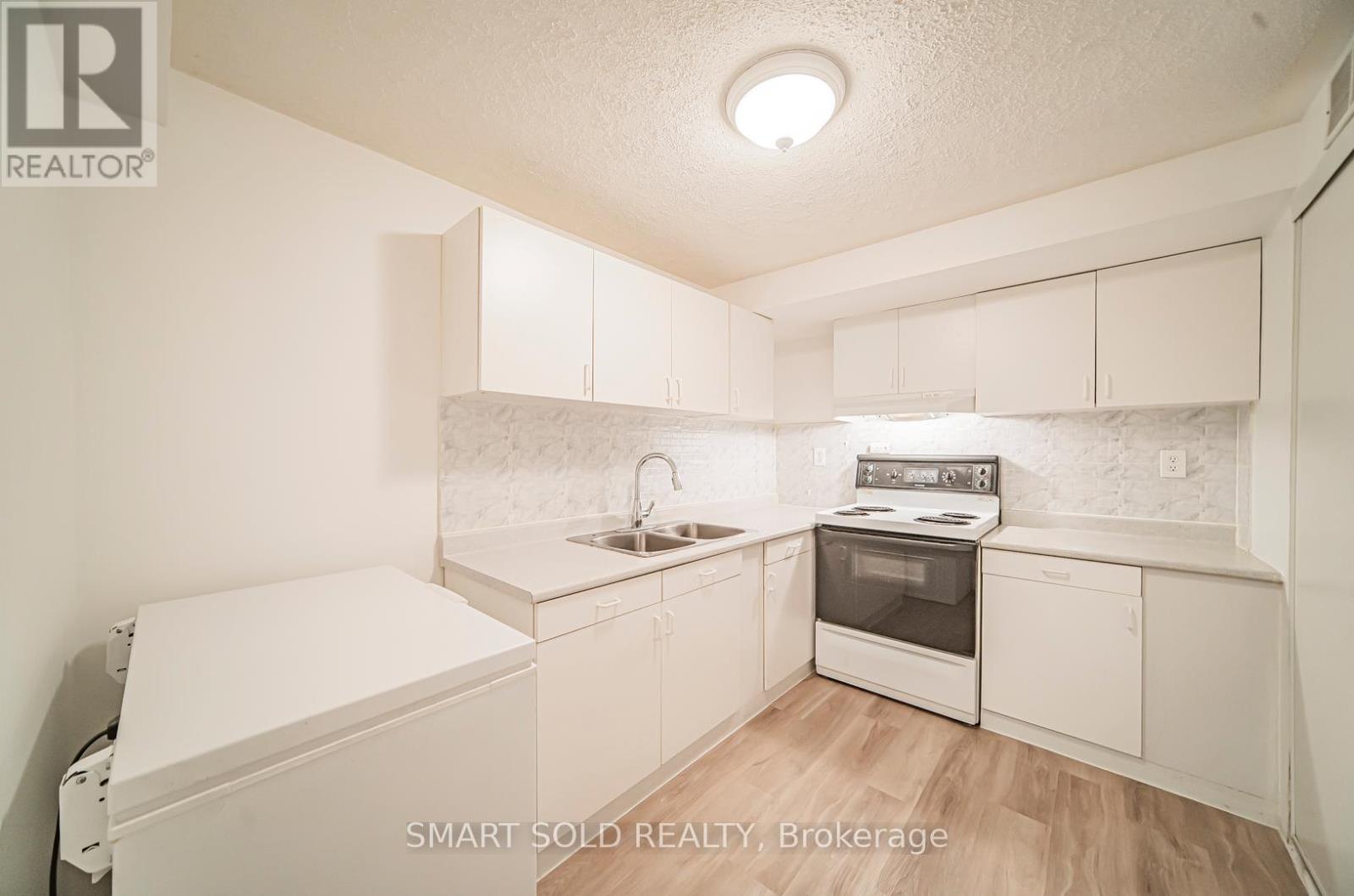 54 Sandwood Drive, Vaughan, Ontario  L4J 8W9 - Photo 42 - N12306528