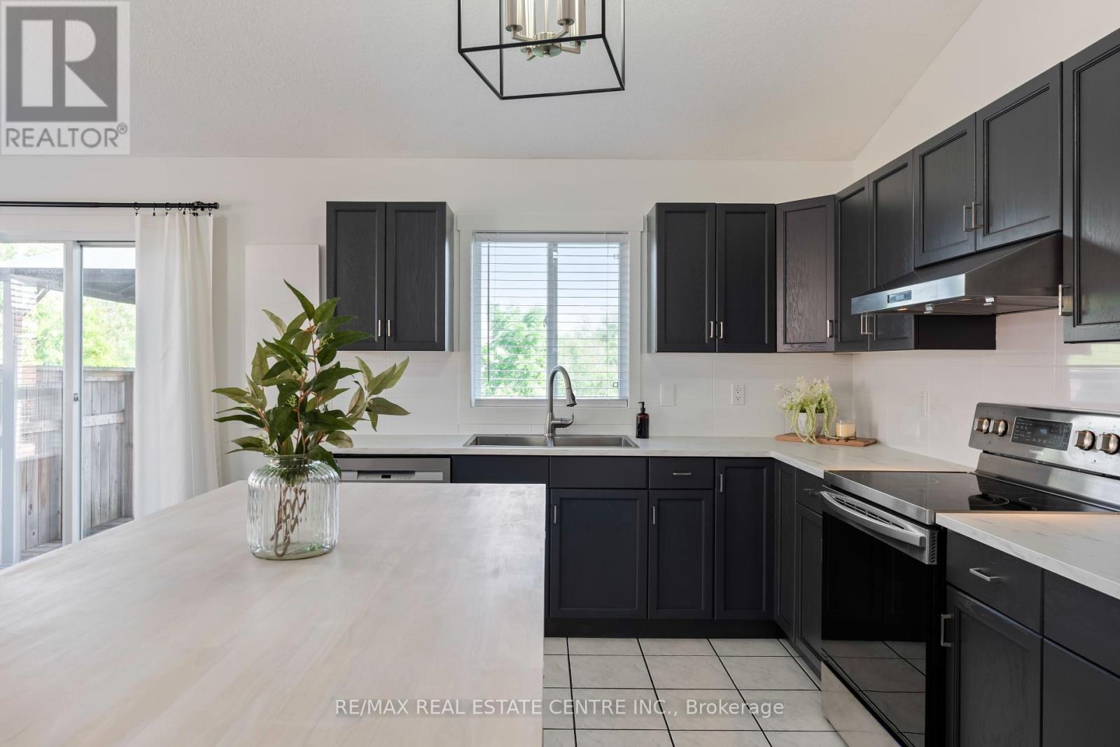 103 Hunter Road, Orangeville, Ontario  L9W 5C2 - Photo 8 - W12306537