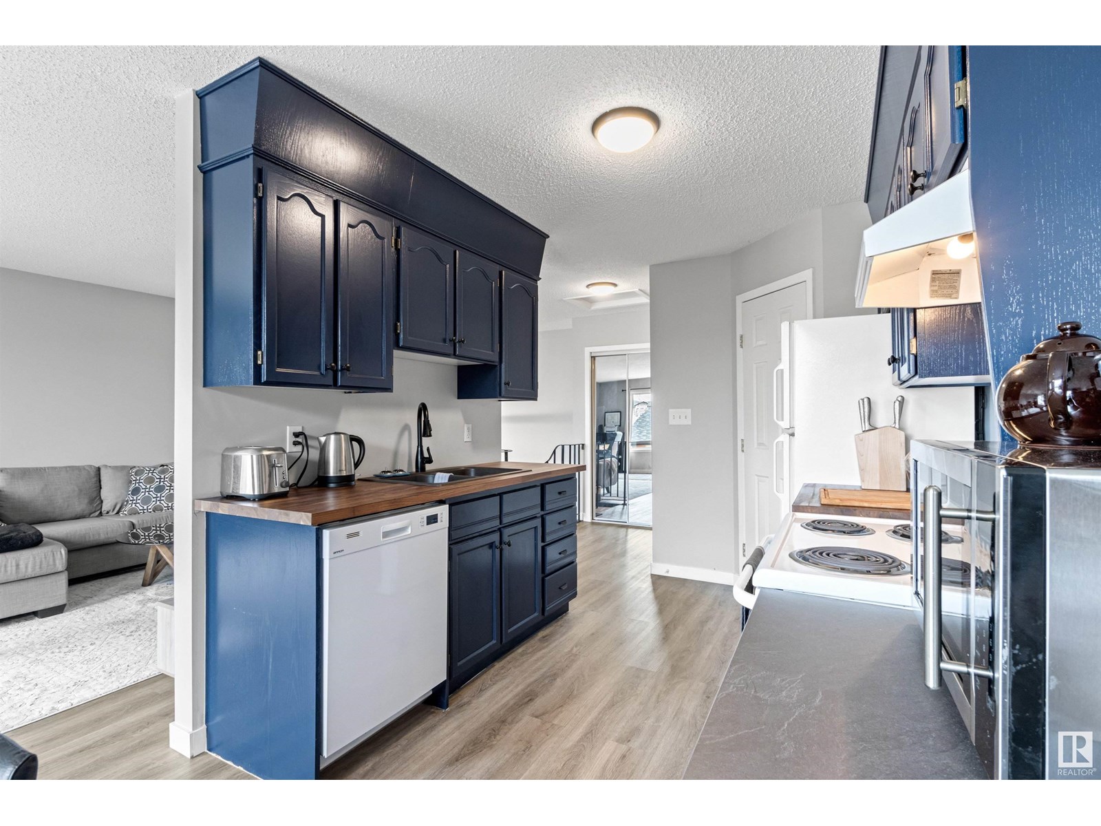 Property at #2 8314 81 AV NW image 5