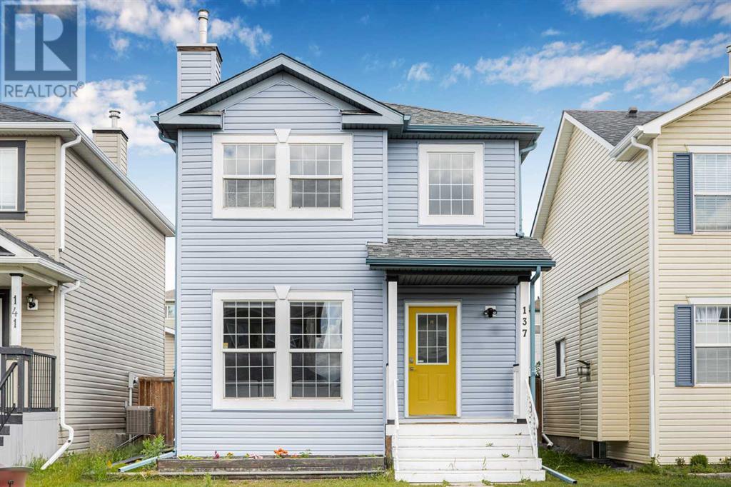 Property at 137 Covepark Crescent NE image 1