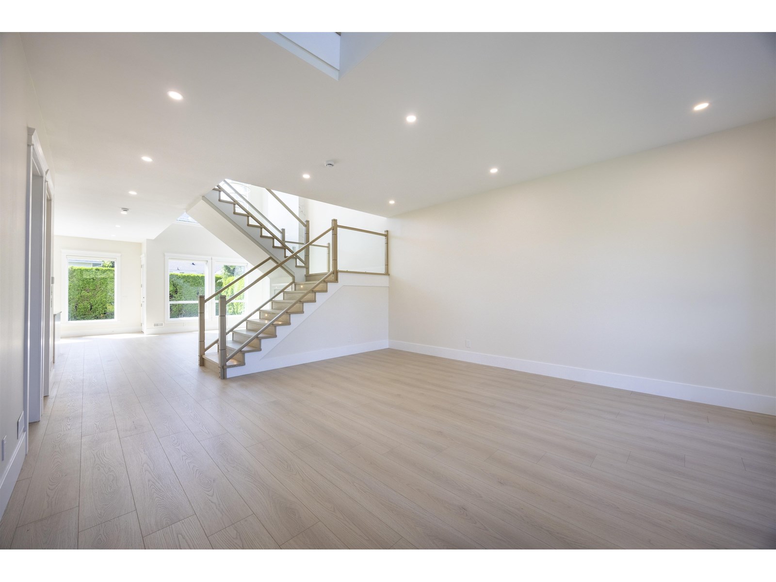 1365 160a Street, Surrey, British Columbia  V4A 7T7 - Photo 4 - R3030702