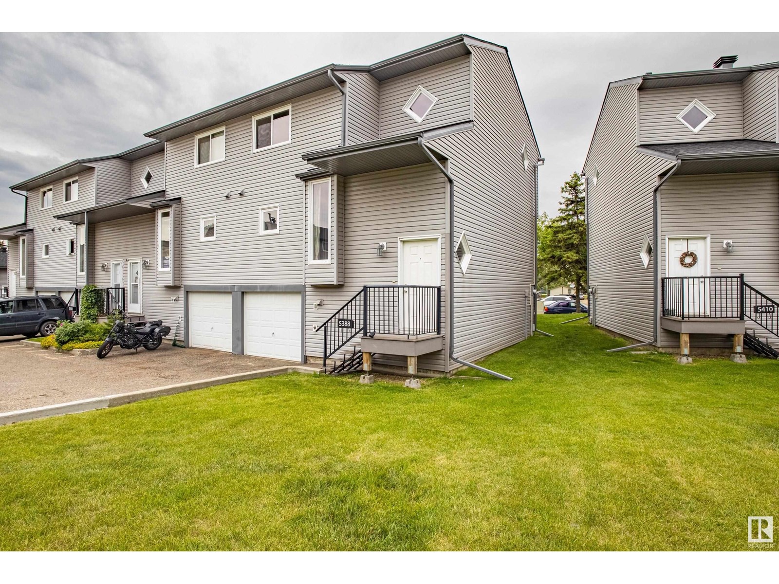 5388 38A AV NW, Edmonton, Alberta