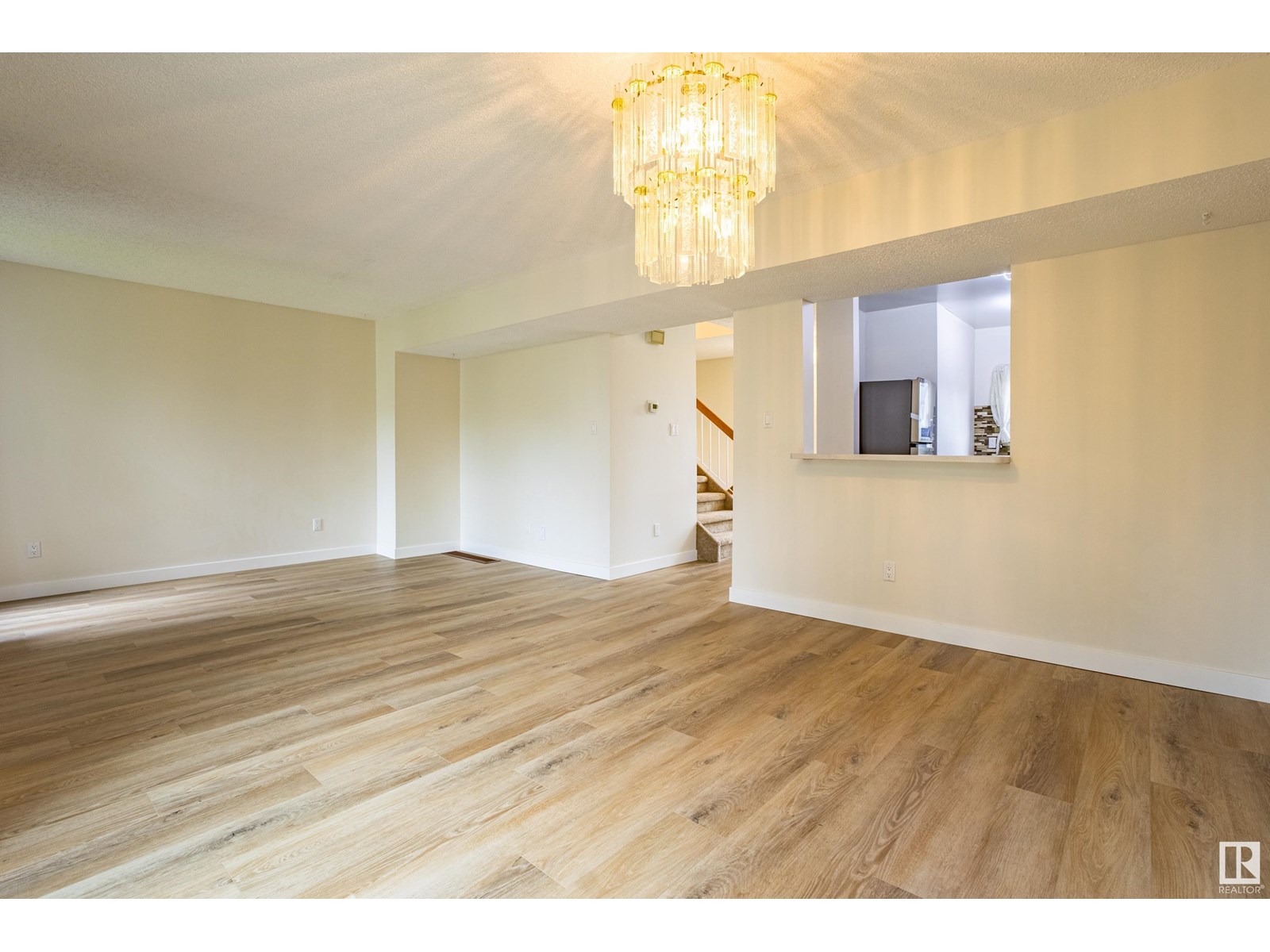 5388 38a Av Nw, Edmonton, Alberta  T6L 2H4 - Photo 5 - E4449577