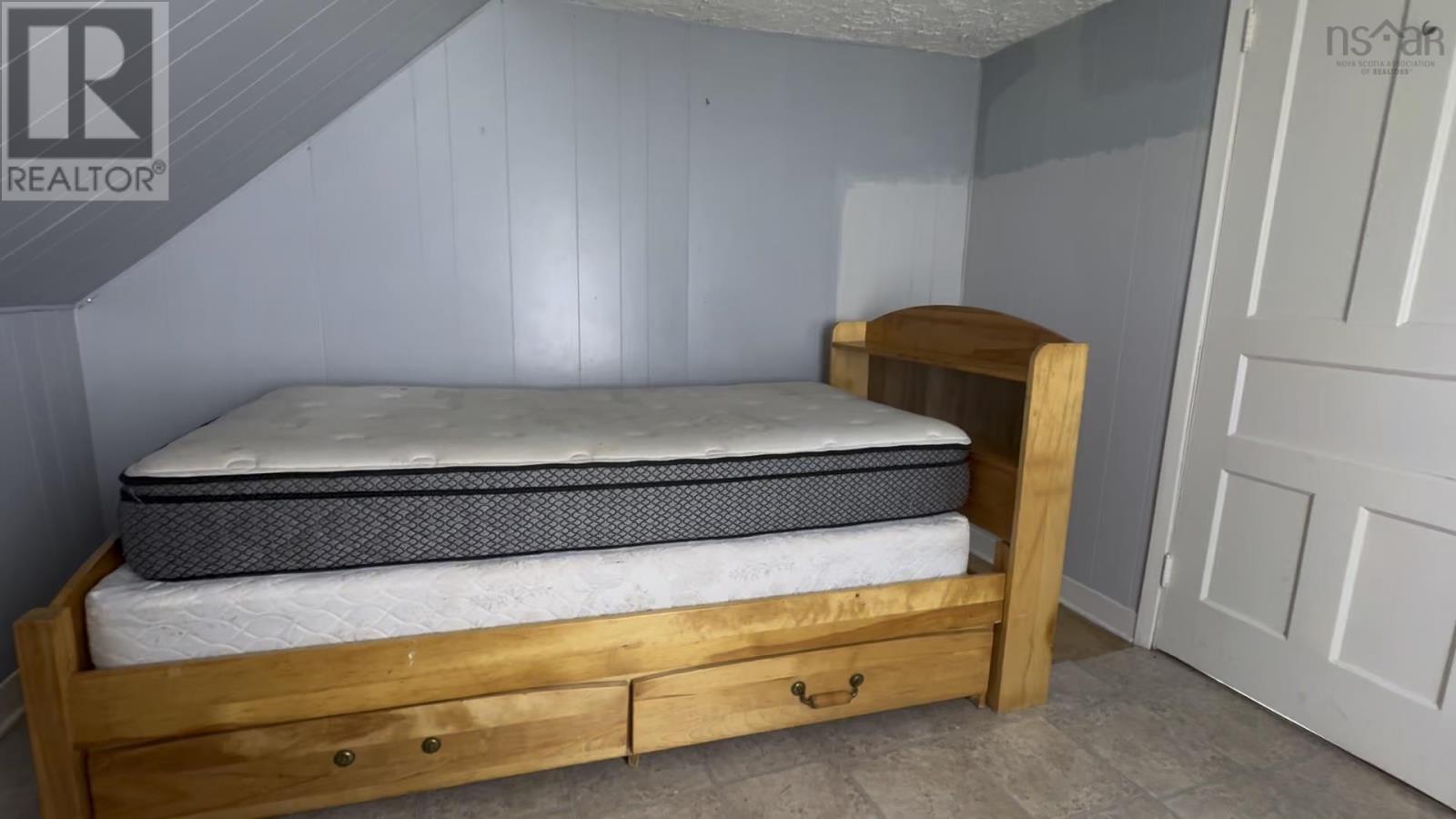 296 Aberdeen Road, Bridgewater, Nova Scotia  B4V 2T2 - Photo 8 - 202518071