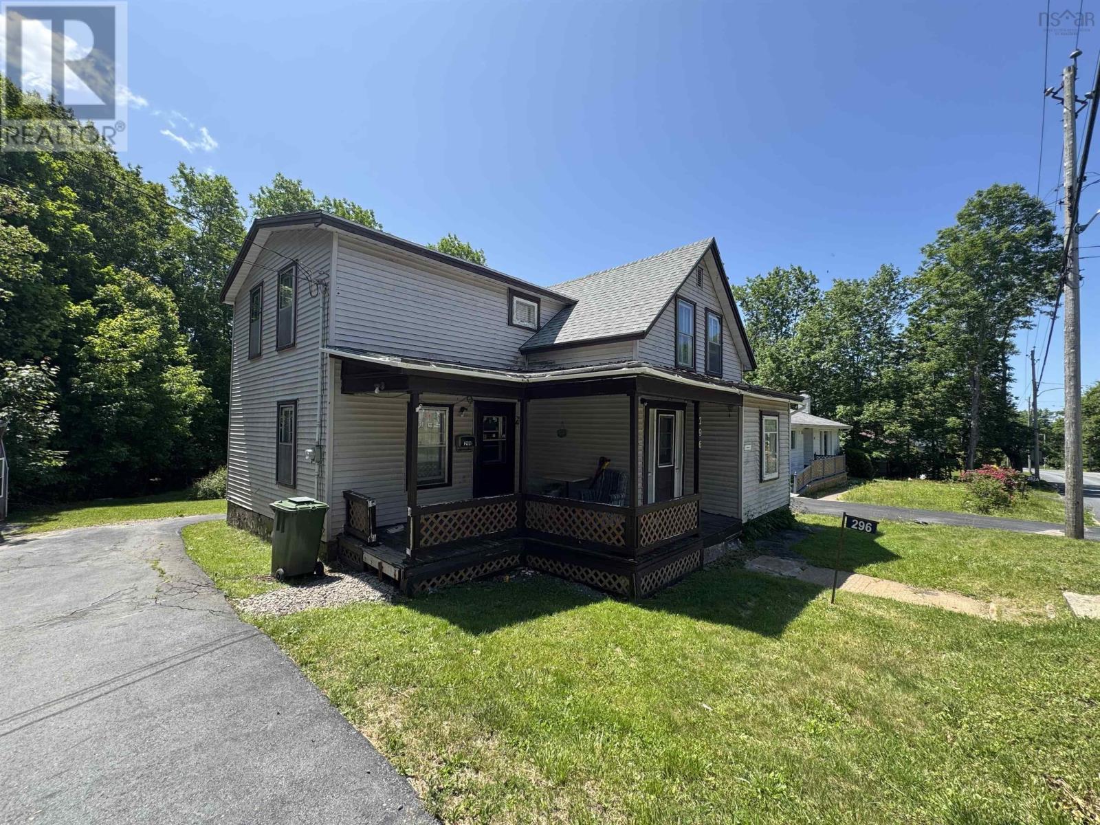 296 Aberdeen Road, Bridgewater, Nova Scotia  B4V 2T2 - Photo 1 - 202518071