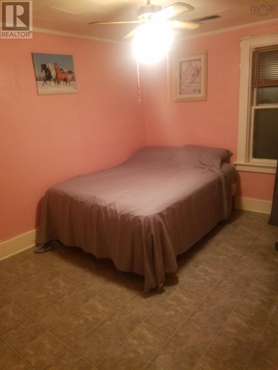 296 Aberdeen Road, Bridgewater, Nova Scotia  B4V 2T2 - Photo 9 - 202518071