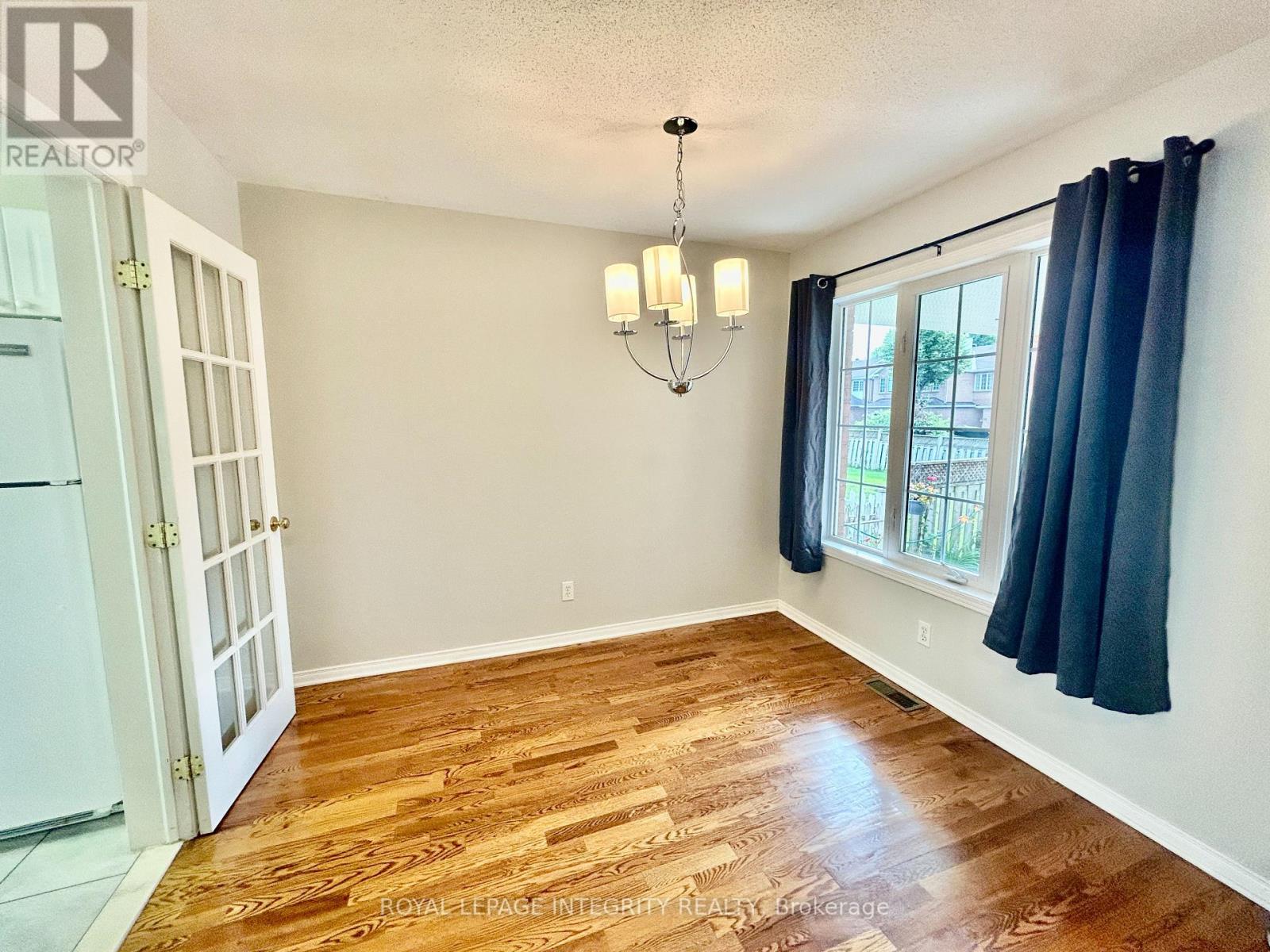 19 Cohen Avenue, Ottawa, Ontario  K2L 4E9 - Photo 10 - X12306558