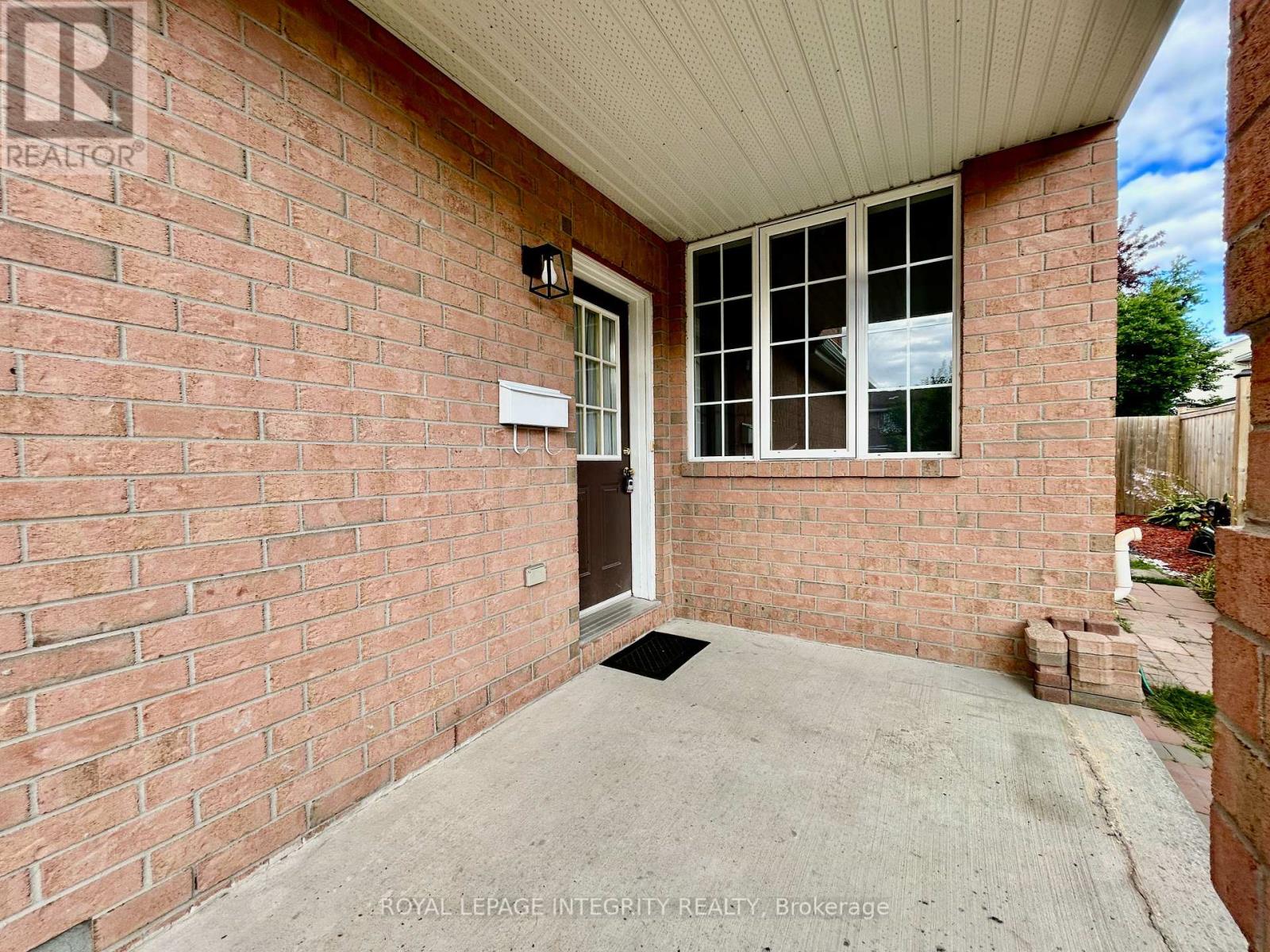 19 Cohen Avenue, Ottawa, Ontario  K2L 4E9 - Photo 4 - X12306558