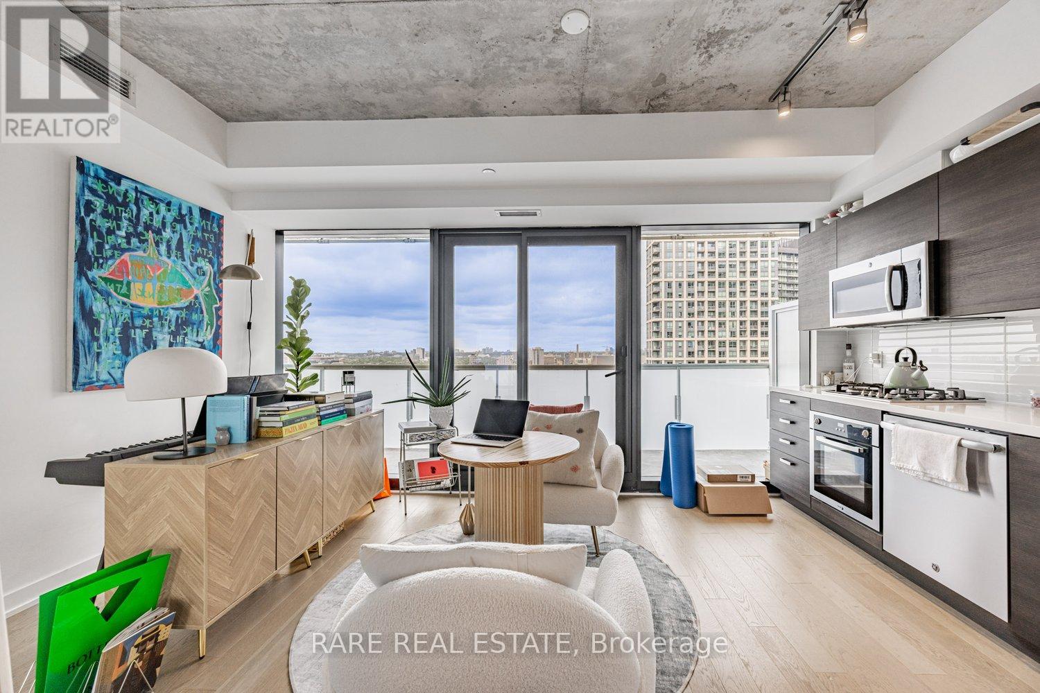 2404 - 11 Charlotte Street, Toronto (Waterfront Communities), Ontario  M5V 0M6 - Photo 6 - C12306592