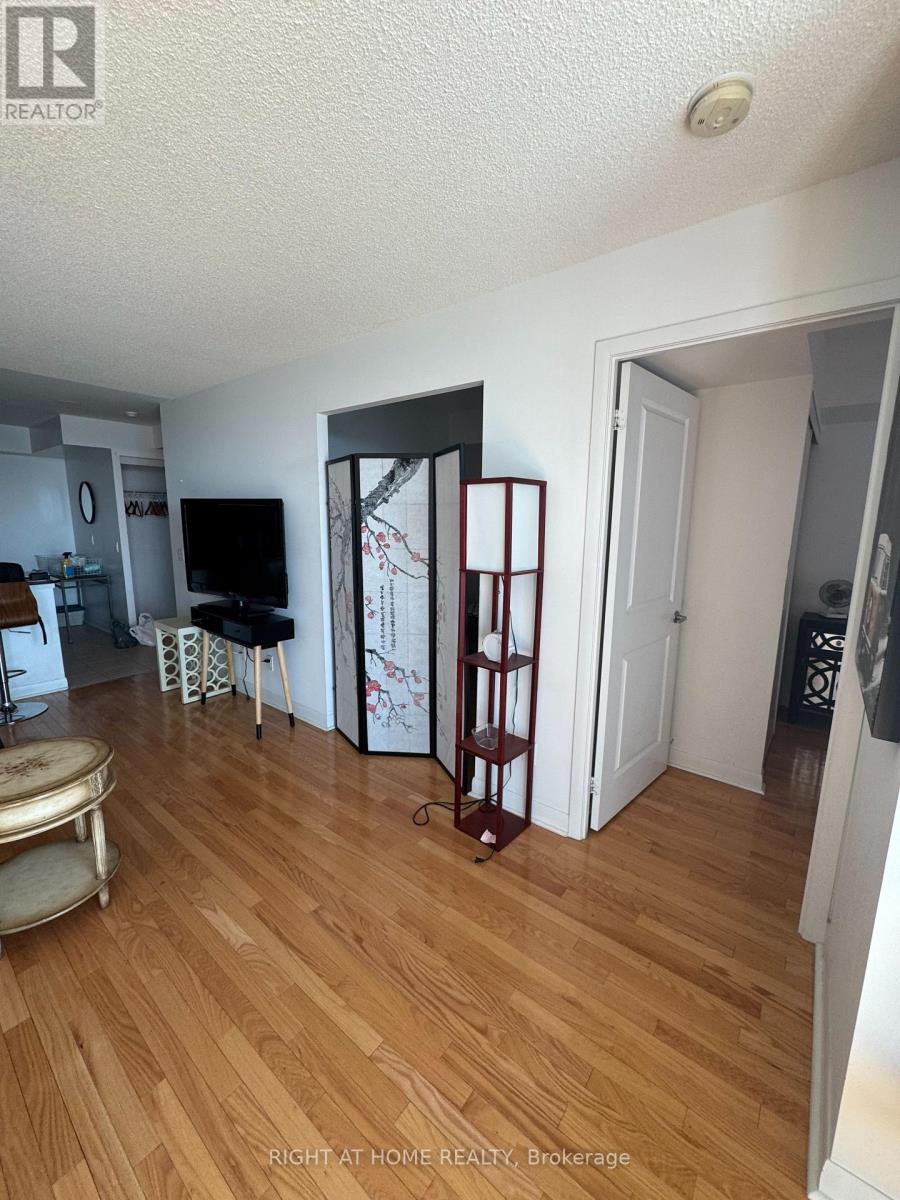 2910 - 225 Sherway Gardens Road S, Toronto, Ontario  M9C 0A3 - Photo 4 - W12306625