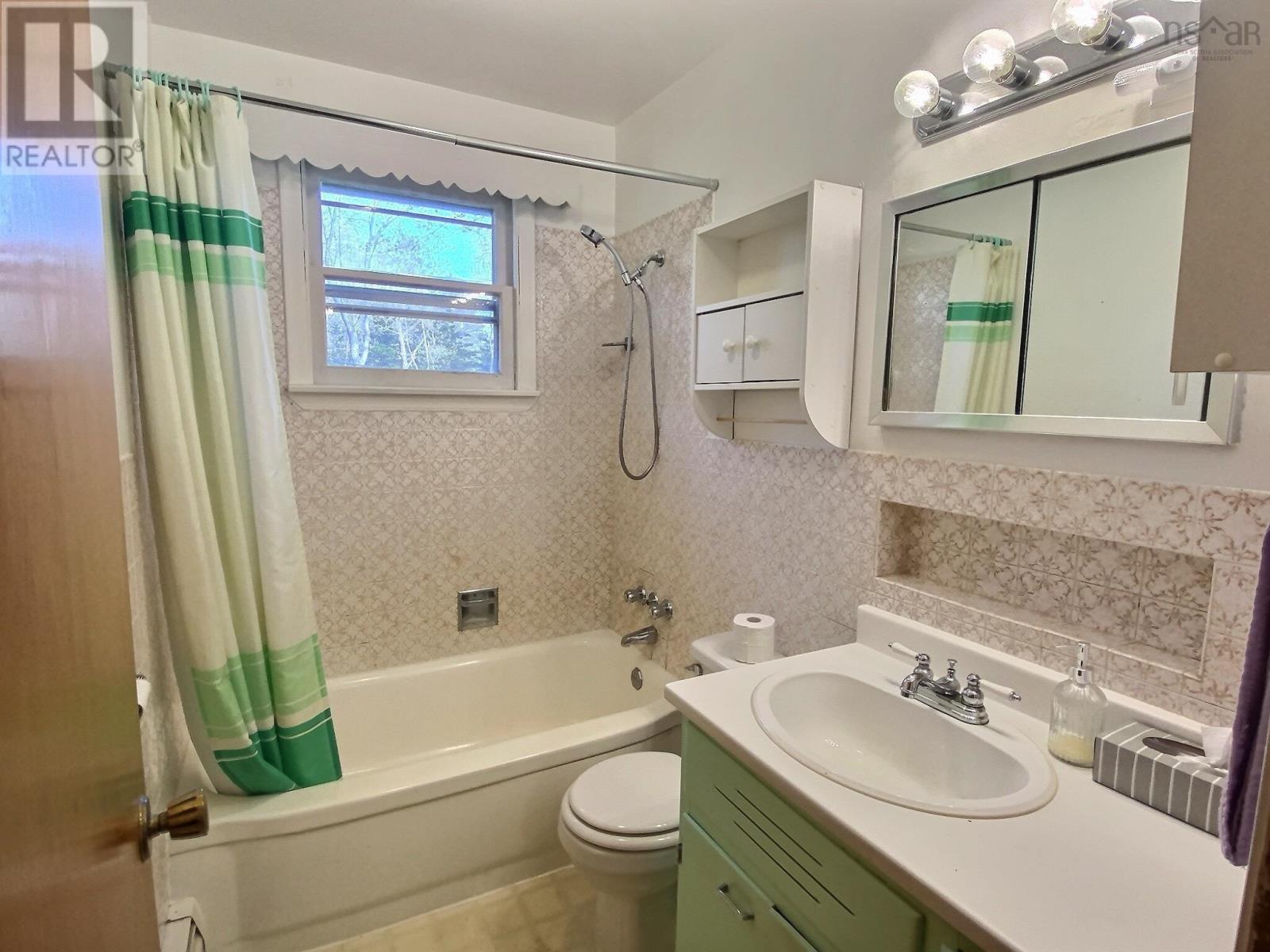 984 Herring Cove Road, Halifax, Nova Scotia  B3R 1Z6 - Photo 13 - 202506453